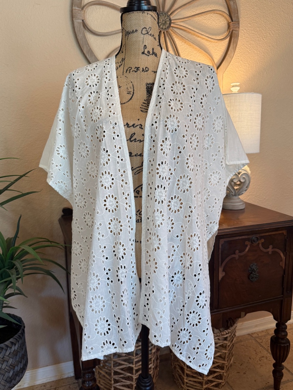 New Lauren Conrad White Eyelet Kimono Cover-Up